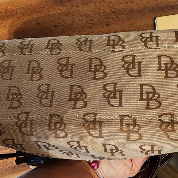 Dooney Bourke Handbags Canves LeatherPurse - Picture 9 of 11